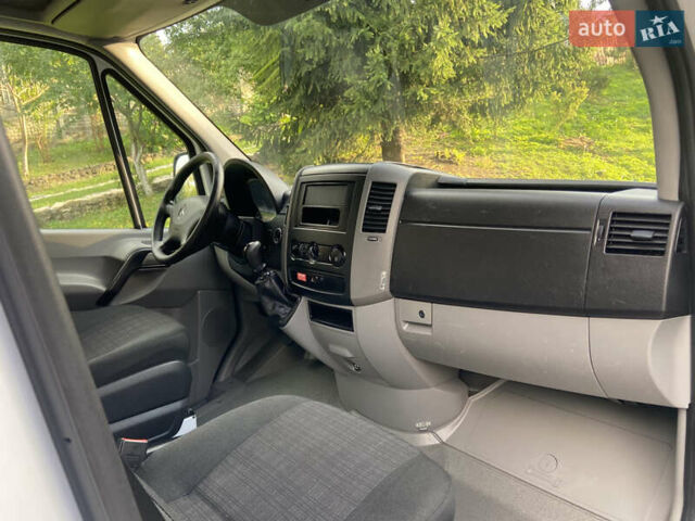 Мерседес Sprinter, объемом двигателя 2.2 л и пробегом 299 тыс. км за 22500 $, фото 19 на Automoto.ua