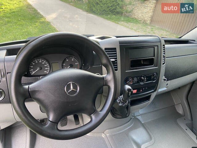 Мерседес Sprinter, объемом двигателя 2.2 л и пробегом 299 тыс. км за 22500 $, фото 8 на Automoto.ua