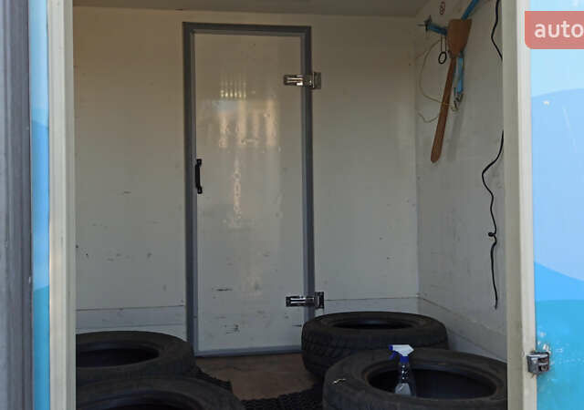 Мерседес Sprinter, об'ємом двигуна 2.1 л та пробігом 295 тис. км за 13700 $, фото 5 на Automoto.ua