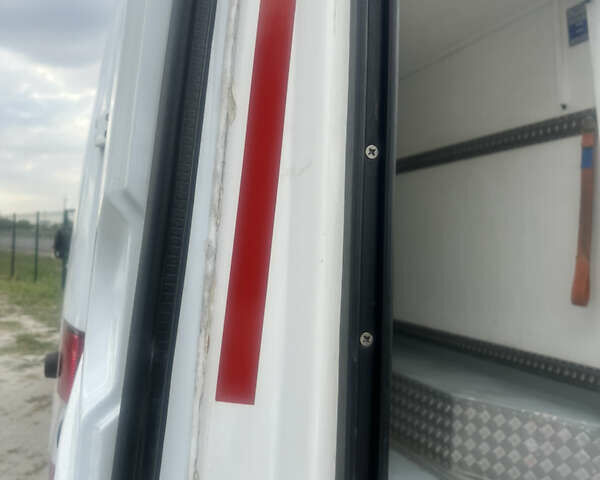 Мерседес Sprinter, объемом двигателя 2.2 л и пробегом 260 тыс. км за 21800 $, фото 10 на Automoto.ua