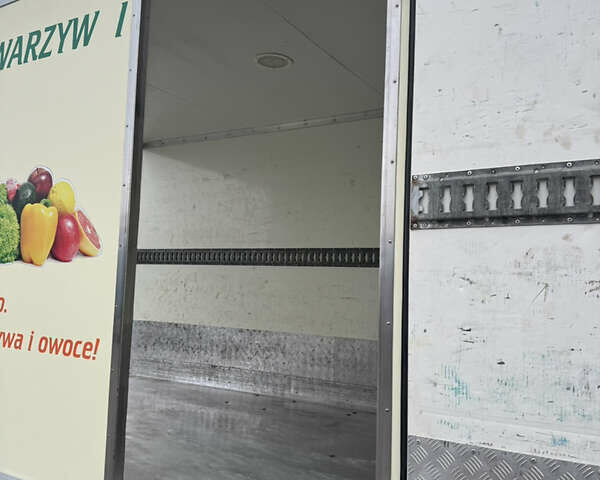 Мерседес Sprinter, объемом двигателя 3 л и пробегом 300 тыс. км за 31000 $, фото 4 на Automoto.ua