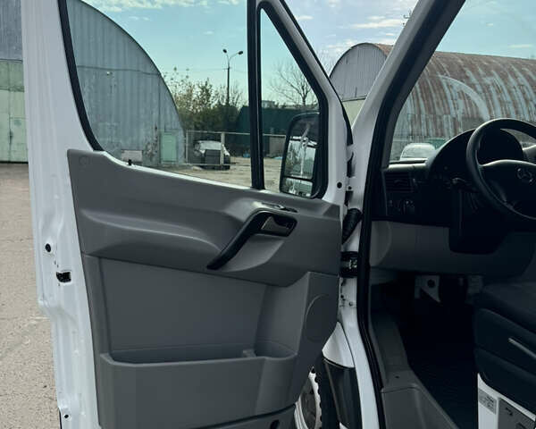 Мерседес Sprinter, объемом двигателя 2.2 л и пробегом 267 тыс. км за 22500 $, фото 15 на Automoto.ua