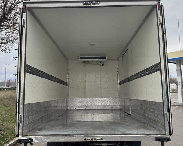 Мерседес Sprinter, объемом двигателя 3 л и пробегом 300 тыс. км за 31000 $, фото 3 на Automoto.ua