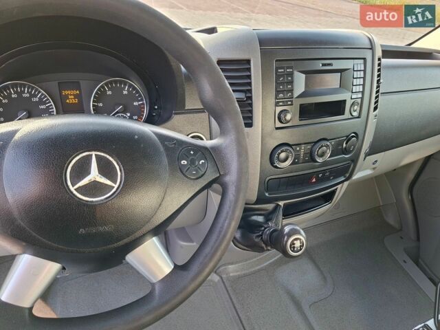 Мерседес Sprinter, объемом двигателя 0 л и пробегом 299 тыс. км за 20900 $, фото 18 на Automoto.ua