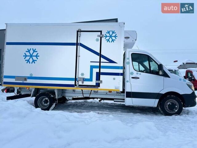Мерседес Sprinter, объемом двигателя 2.2 л и пробегом 175 тыс. км за 27800 $, фото 1 на Automoto.ua