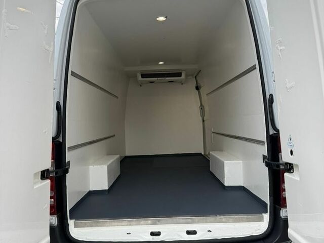 Мерседес Sprinter, объемом двигателя 0 л и пробегом 336 тыс. км за 25500 $, фото 4 на Automoto.ua