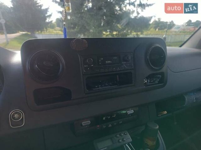 Мерседес Sprinter, объемом двигателя 3 л и пробегом 632 тыс. км за 35000 $, фото 1 на Automoto.ua