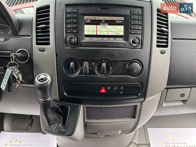 Мерседес Sprinter, объемом двигателя 2.2 л и пробегом 187 тыс. км за 28900 $, фото 15 на Automoto.ua