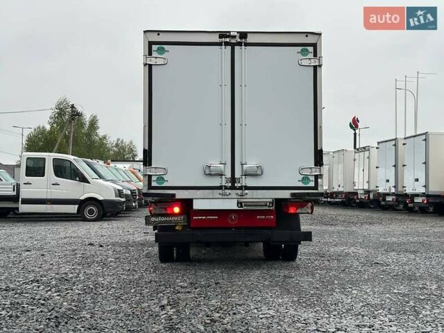 Мерседес Sprinter, объемом двигателя 2.2 л и пробегом 187 тыс. км за 28900 $, фото 11 на Automoto.ua