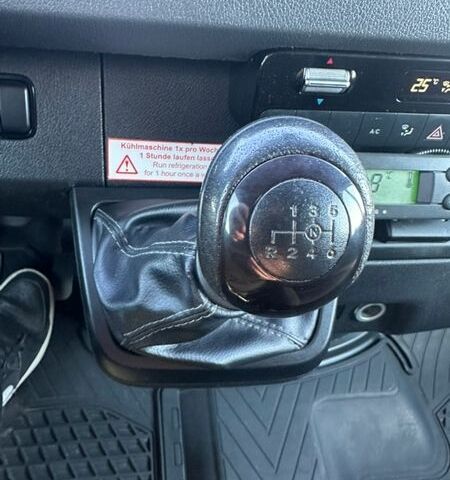 Мерседес Sprinter, объемом двигателя 0 л и пробегом 257 тыс. км за 26800 $, фото 25 на Automoto.ua