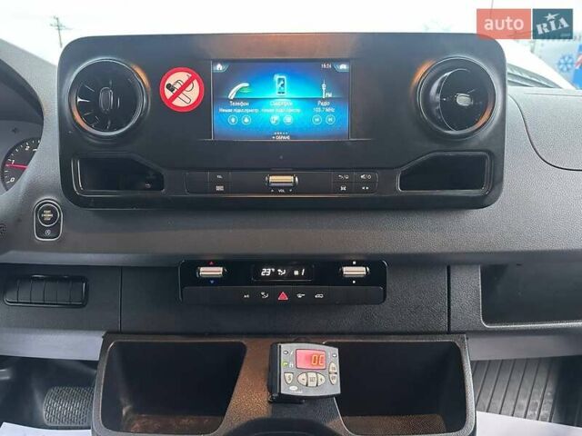 Мерседес Sprinter, объемом двигателя 2.2 л и пробегом 184 тыс. км за 32800 $, фото 31 на Automoto.ua