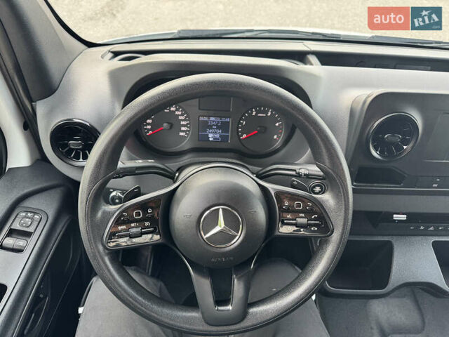 Мерседес Sprinter, объемом двигателя 2.2 л и пробегом 249 тыс. км за 31800 $, фото 33 на Automoto.ua