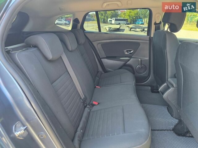 Мерседес Sprinter, объемом двигателя 2.2 л и пробегом 200 тыс. км за 27900 $, фото 2 на Automoto.ua