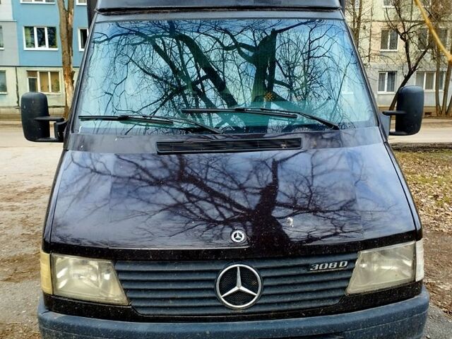 Мерседес Sprinter, объемом двигателя 2.3 л и пробегом 350 тыс. км за 7800 $, фото 2 на Automoto.ua