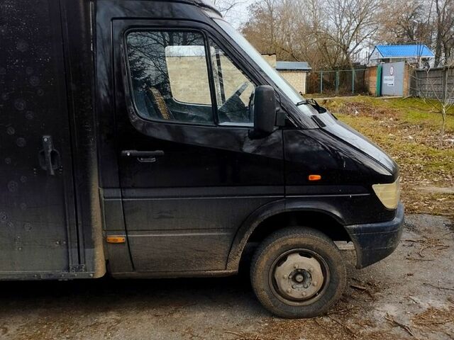 Мерседес Sprinter, объемом двигателя 2.3 л и пробегом 350 тыс. км за 7800 $, фото 3 на Automoto.ua