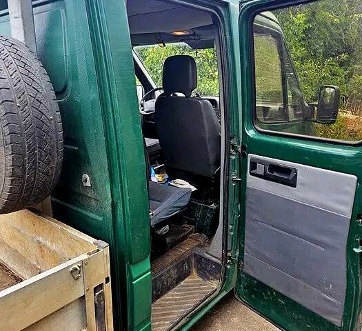 Мерседес Sprinter, объемом двигателя 2.2 л и пробегом 232 тыс. км за 4000 $, фото 4 на Automoto.ua