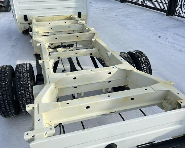 Мерседес Sprinter, объемом двигателя 2.7 л и пробегом 330 тыс. км за 17900 $, фото 3 на Automoto.ua