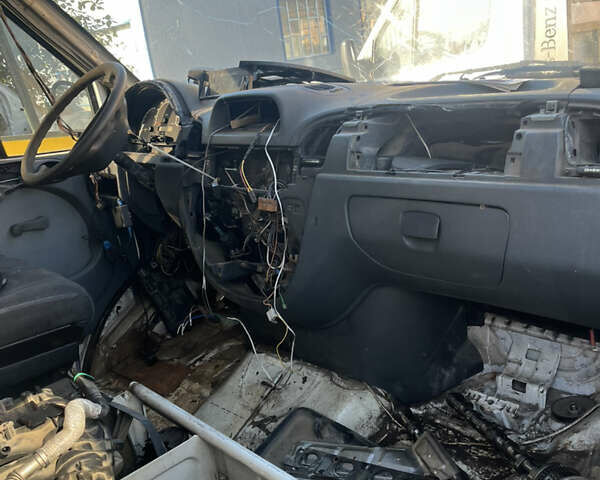 Мерседес Sprinter 2005 у Гайсине на Automoto.ua Мерседес Sprinter, об'ємом двигуна 0 л та пробігом 300 тис. км за 2350 $, фото 12 на Automoto.ua