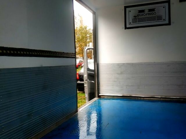 Мерседес Sprinter, объемом двигателя 2.2 л и пробегом 318 тыс. км за 6200 $, фото 7 на Automoto.ua