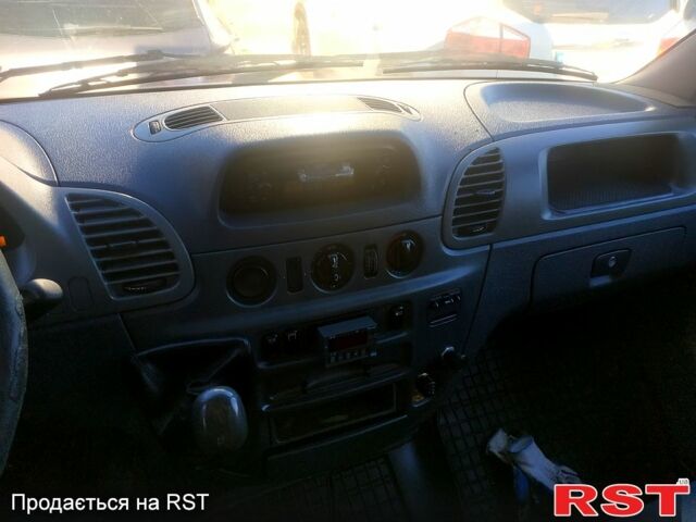 Мерседес Sprinter, объемом двигателя 2.2 л и пробегом 318 тыс. км за 6200 $, фото 5 на Automoto.ua