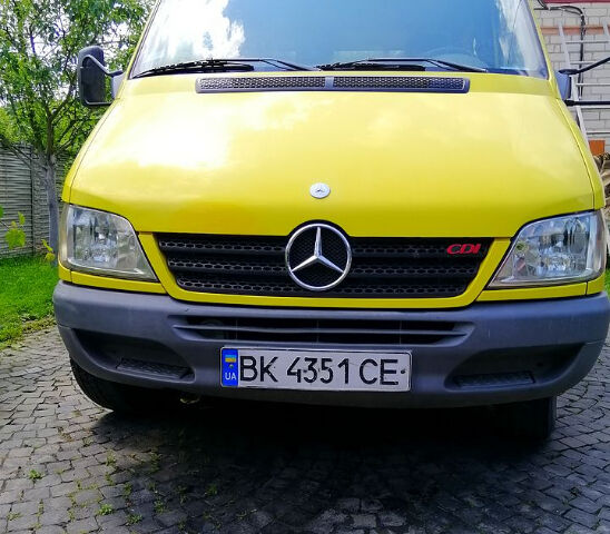 Мерседес Sprinter, об'ємом двигуна 2.2 л та пробігом 296 тис. км за 13200 $, фото 1 на Automoto.ua