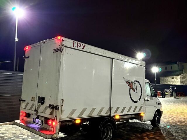 Мерседес Sprinter, об'ємом двигуна 2.7 л та пробігом 380 тис. км за 11800 $, фото 2 на Automoto.ua