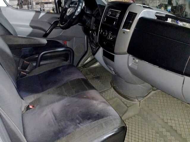 Мерседес Sprinter, объемом двигателя 22 л и пробегом 328 тыс. км за 16000 $, фото 5 на Automoto.ua