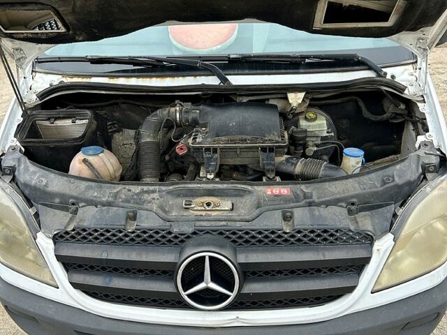 Мерседес Sprinter, объемом двигателя 2.2 л и пробегом 462 тыс. км за 12400 $, фото 8 на Automoto.ua