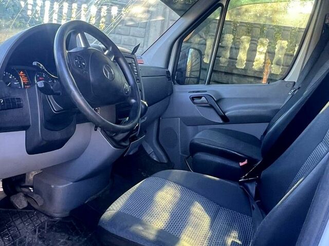 Мерседес Sprinter, объемом двигателя 2.1 л и пробегом 320 тыс. км за 18000 $, фото 4 на Automoto.ua