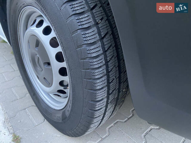 Мерседес Sprinter, объемом двигателя 0 л и пробегом 197 тыс. км за 17900 $, фото 2 на Automoto.ua
