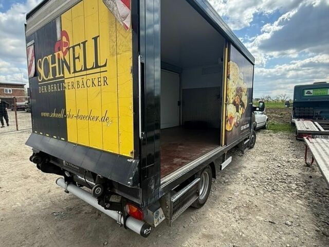 Мерседес Sprinter, объемом двигателя 2.1 л и пробегом 350 тыс. км за 18900 $, фото 3 на Automoto.ua