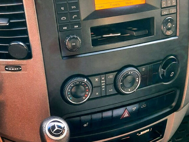 Мерседес Sprinter, объемом двигателя 2.2 л и пробегом 205 тыс. км за 18000 $, фото 8 на Automoto.ua