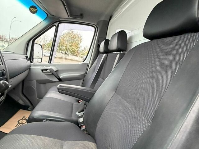 Мерседес Sprinter, объемом двигателя 2.5 л и пробегом 280 тыс. км за 20100 $, фото 17 на Automoto.ua