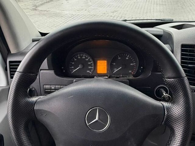 Мерседес Sprinter, объемом двигателя 2.5 л и пробегом 280 тыс. км за 20100 $, фото 25 на Automoto.ua