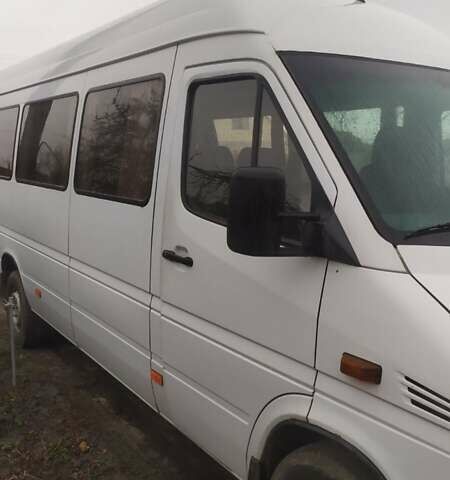 Мерседес Sprinter, объемом двигателя 2.3 л и пробегом 115 тыс. км за 9000 $, фото 1 на Automoto.ua