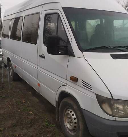 Мерседес Sprinter, объемом двигателя 2.3 л и пробегом 115 тыс. км за 9000 $, фото 6 на Automoto.ua