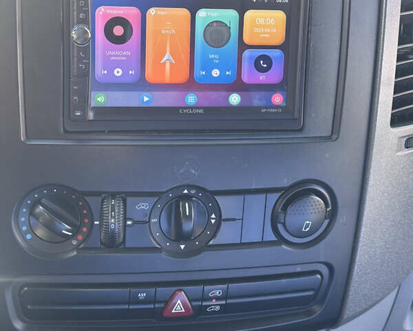 Мерседес Sprinter, объемом двигателя 2.2 л и пробегом 450 тыс. км за 23500 $, фото 18 на Automoto.ua