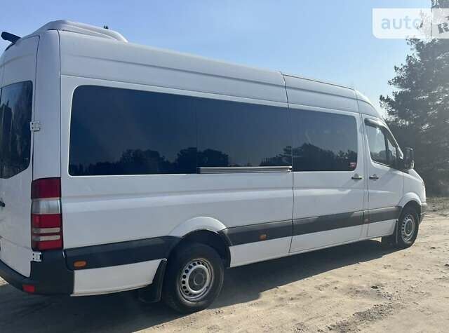 Мерседес Sprinter, объемом двигателя 2.14 л и пробегом 400 тыс. км за 20000 $, фото 1 на Automoto.ua