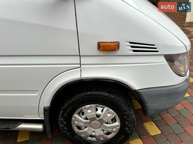 Мерседес Sprinter, объемом двигателя 2.2 л и пробегом 450 тыс. км за 8300 $, фото 10 на Automoto.ua