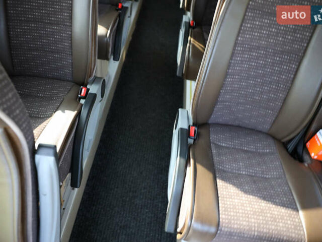 Мерседес Sprinter, об'ємом двигуна 3 л та пробігом 405 тис. км за 47000 $, фото 3 на Automoto.ua