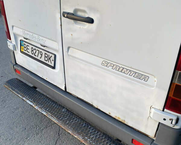 Мерседес Sprinter, объемом двигателя 2.3 л и пробегом 413 тыс. км за 4450 $, фото 4 на Automoto.ua