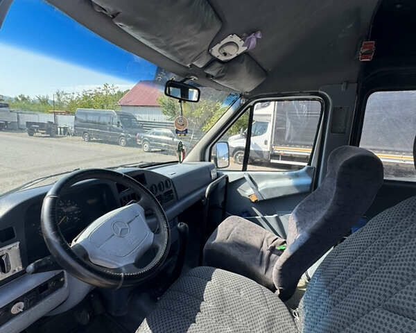Мерседес Sprinter, объемом двигателя 2.9 л и пробегом 500 тыс. км за 3500 $, фото 3 на Automoto.ua