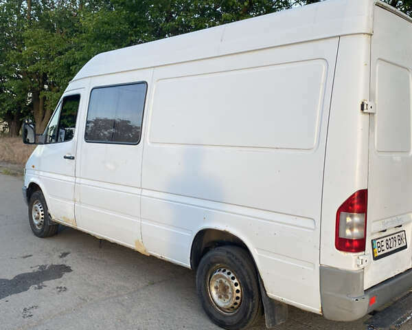Мерседес Sprinter, объемом двигателя 2.3 л и пробегом 413 тыс. км за 4450 $, фото 2 на Automoto.ua