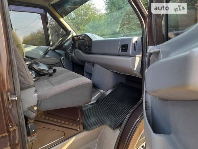 Мерседес Sprinter, об'ємом двигуна 2.9 л та пробігом 2 тис. км за 7700 $, фото 3 на Automoto.ua