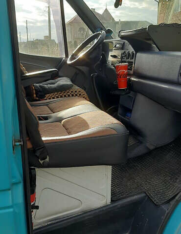 Мерседес Sprinter, объемом двигателя 0 л и пробегом 100 тыс. км за 7700 $, фото 4 на Automoto.ua