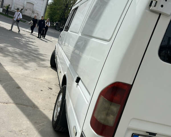 Мерседес Sprinter, об'ємом двигуна 2.2 л та пробігом 390 тис. км за 9500 $, фото 4 на Automoto.ua