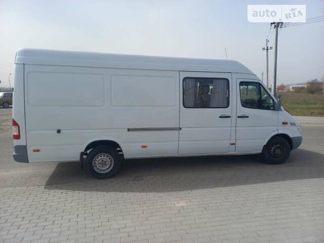 Мерседес Sprinter, объемом двигателя 2.7 л и пробегом 500 тыс. км за 9300 $, фото 3 на Automoto.ua