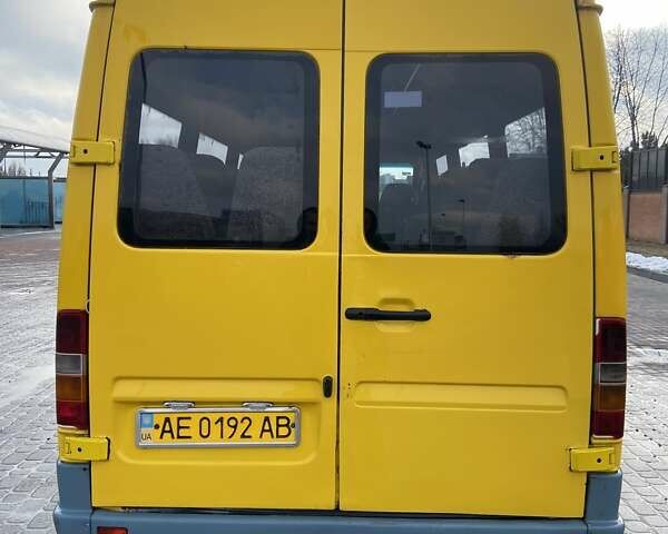 Мерседес Sprinter, объемом двигателя 2.9 л и пробегом 570 тыс. км за 4500 $, фото 4 на Automoto.ua