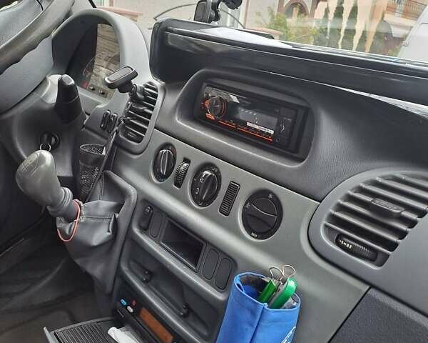 Мерседес Sprinter, объемом двигателя 2.2 л и пробегом 351 тыс. км за 12500 $, фото 6 на Automoto.ua