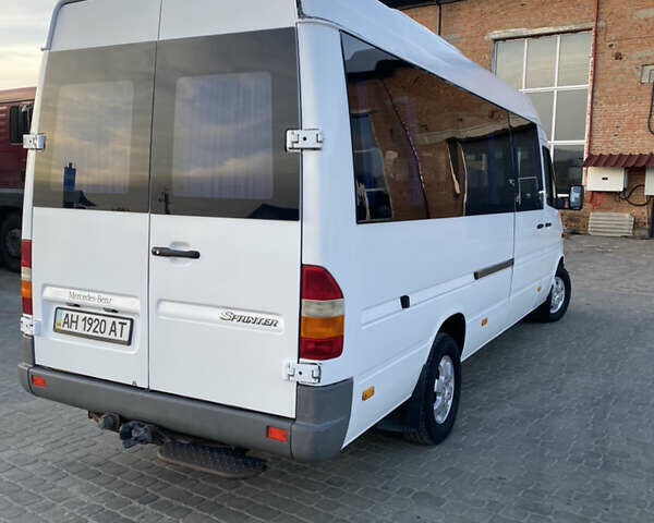 Мерседес Sprinter, объемом двигателя 2.7 л и пробегом 999 тыс. км за 17000 $, фото 5 на Automoto.ua